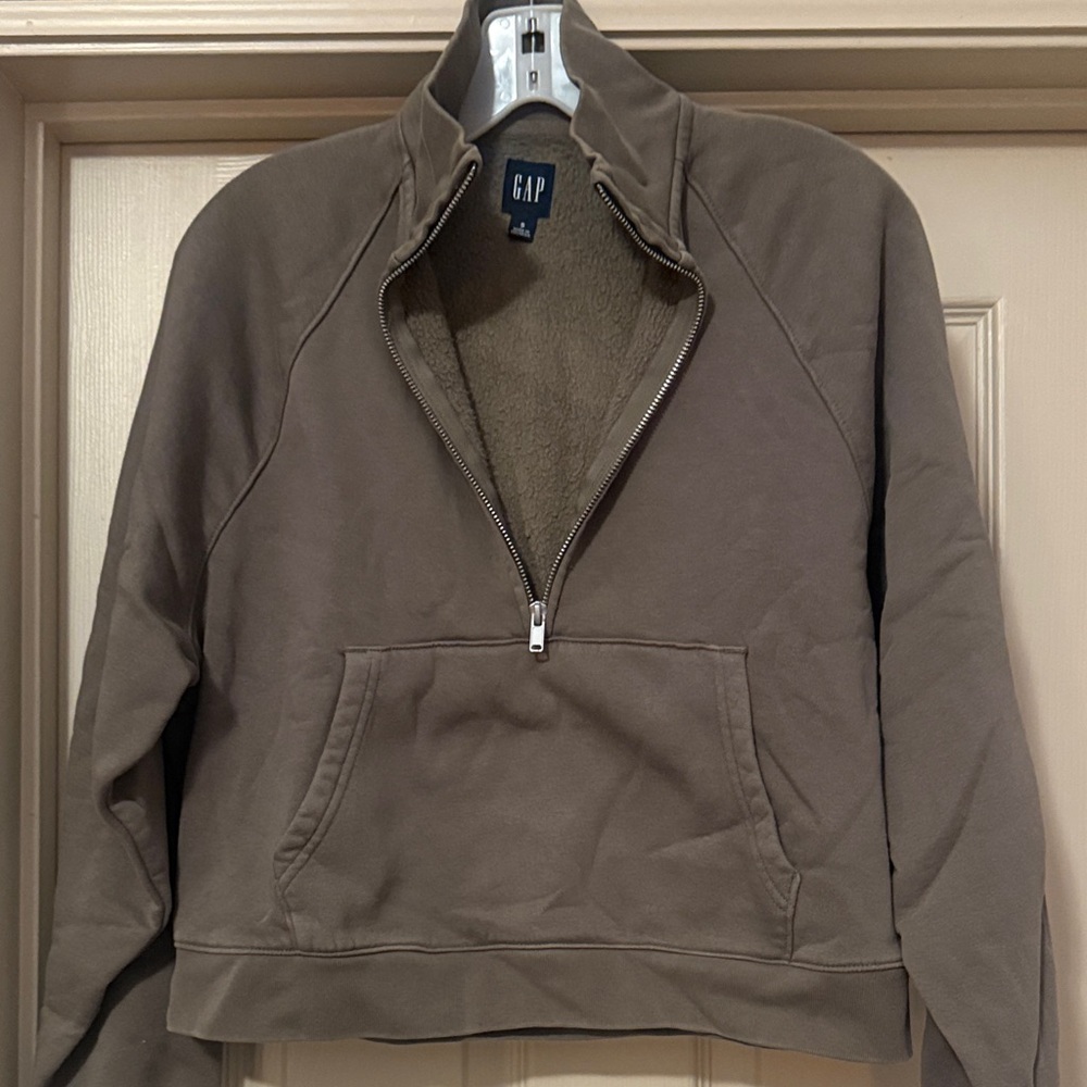 GAP Tan Fleece Pullover (size Small)